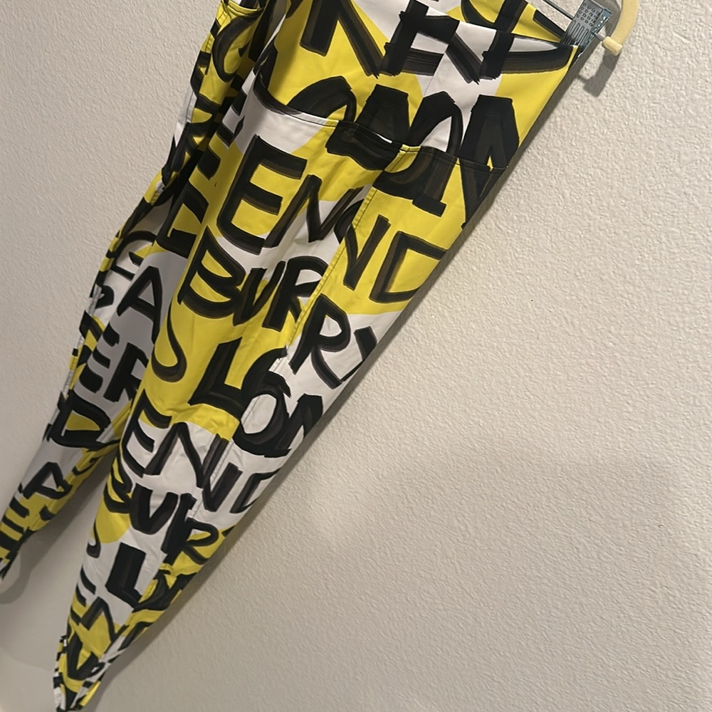 Burberry 2018 Runway Graffiti Logo Stirrup Leggings - XXL - Picture 11 of 17